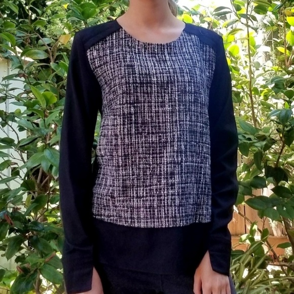 Ann Taylor Long Sleeve top - Picture 3 of 5
